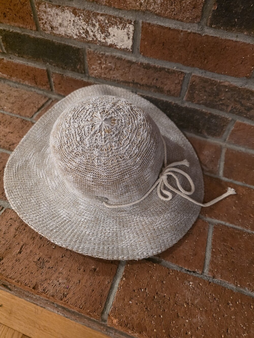 Banana Boat Sunhat With Strap